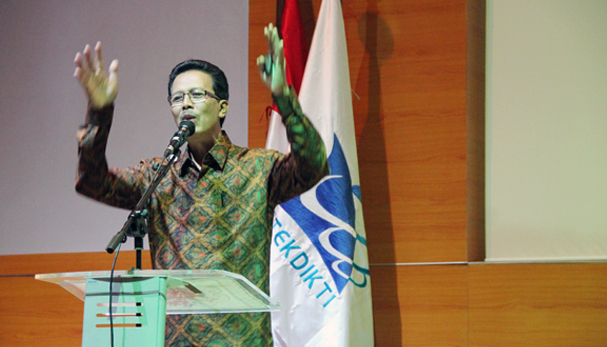 Seminar Nasional: Menyongsong Guru Profesional Masa Depan